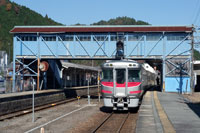 新形「はまかぜ」で生野駅へ
懐かしい跨線橋が現存