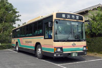 見学会の御伴は
１台しかない横浜市営の観光バスで