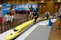 乗用のドクターイエローは大人気