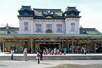 門司港駅舎
(福岡県北九州市)
(国指定重要文化財)