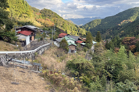 秘境の山村を思わせる星尾集落